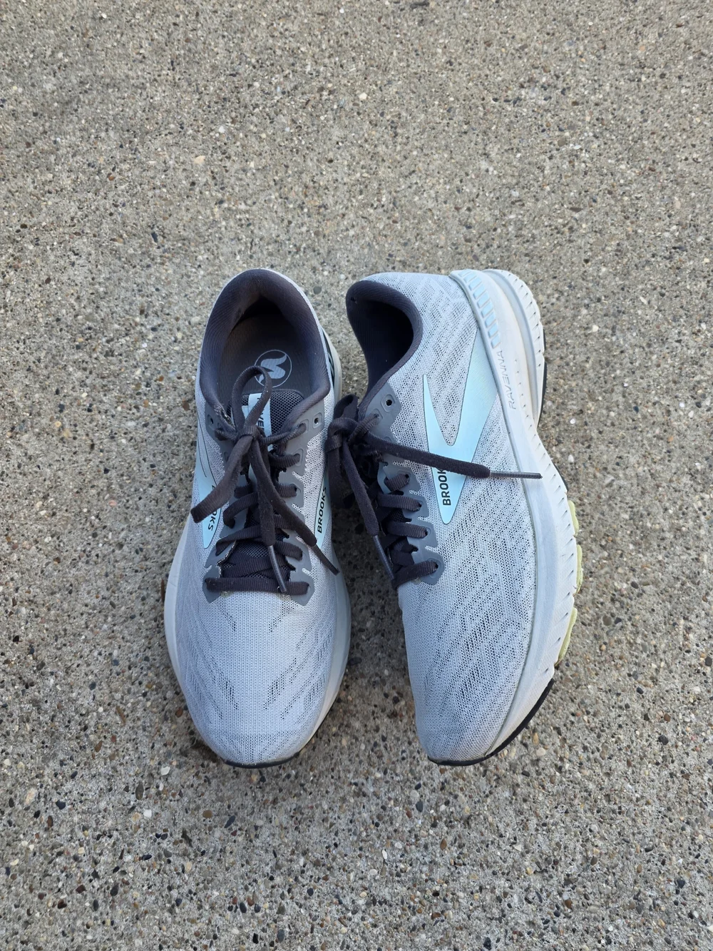 Brooks Sneaker Women Size 9B